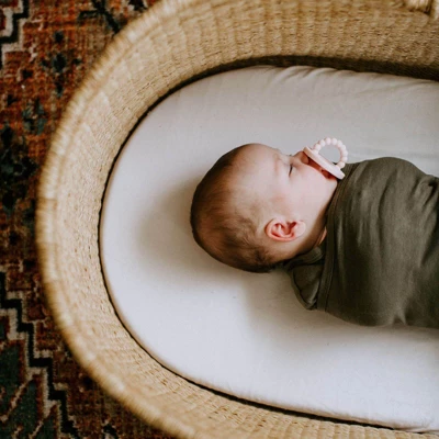 Embe Newborn Swaddle Wrap (0-3 Months) Arms-In, Legs-In/Legs-Out, 3-Pack Bundle 5 Embe Newborn Swaddle Wrap (0-3 Months) Arms-In, Legs-In/Legs-Out, 3-Pack Bundle - Image 3